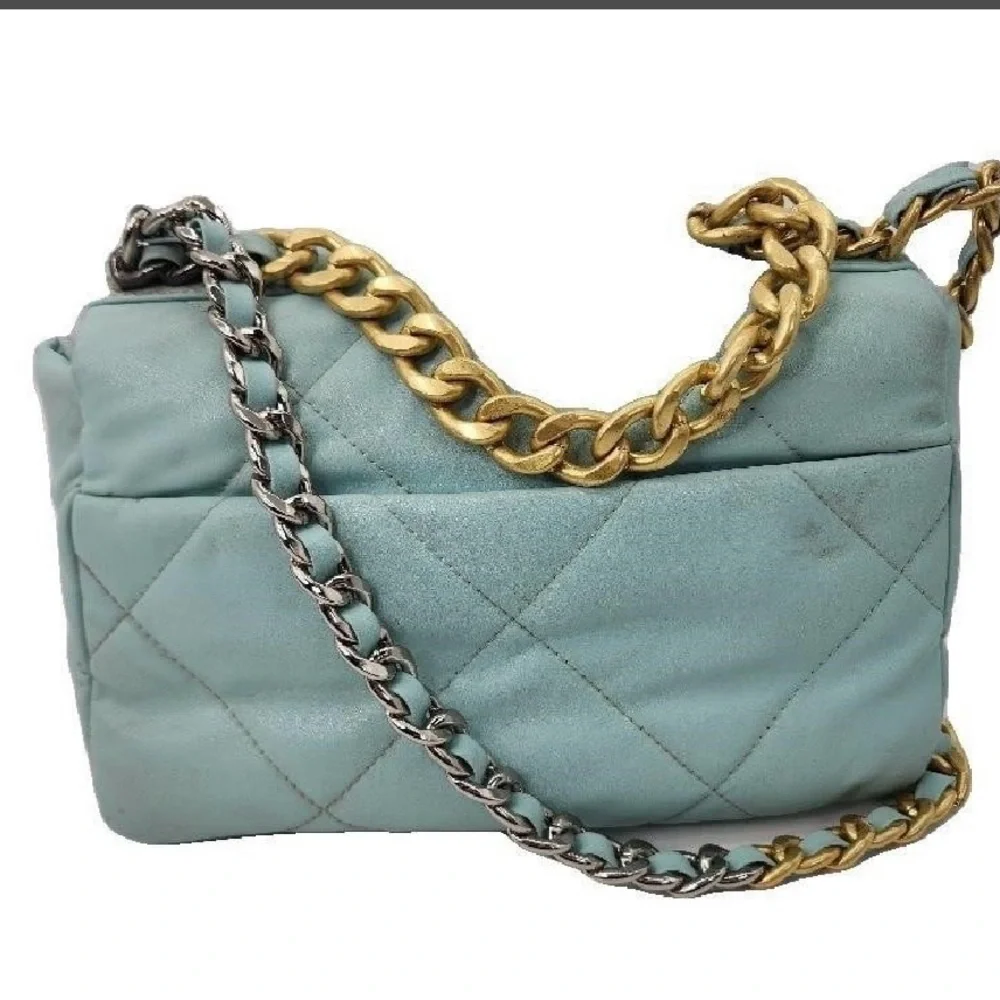 Chanel Sky Blue Quilted Shoulder Bag - Picture 2 of 13